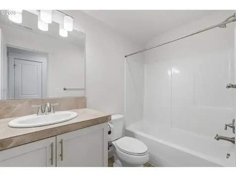 205 NW 116th Street Vancouver WA 98685