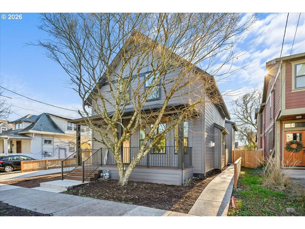 4234 SE Yamhill Street Portland OR 97215