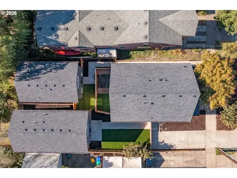 4234 SE Yamhill Street Portland OR 97215