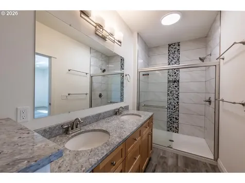 2010 Roosevelt Loop North Bend OR 97459