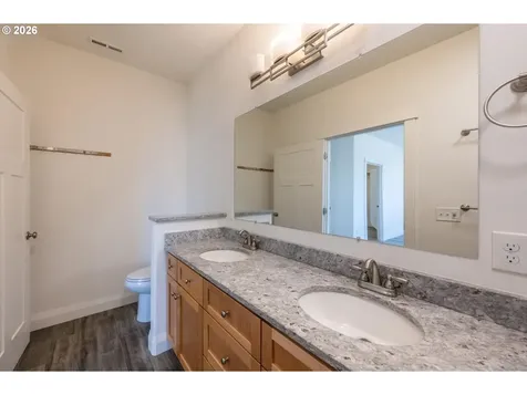 2010 Roosevelt Loop North Bend OR 97459