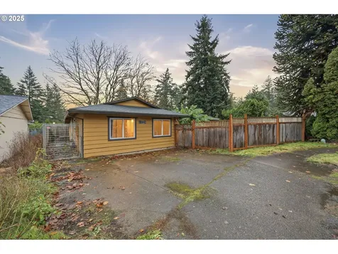 13228 SE Brooklyn Court Portland OR 97236