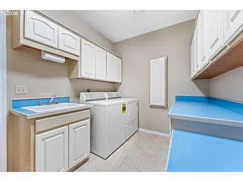 14234 NW Lakeshore Court Portland OR 97229