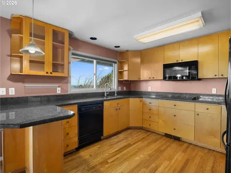 10180 SE Cresthill Road Happy Valley OR 97086