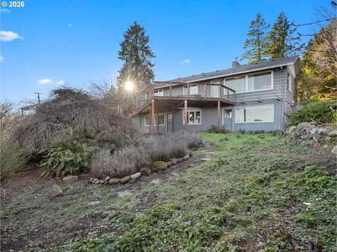 10180 SE Cresthill Road Happy Valley OR 97086