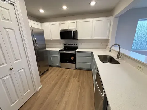 764 N 20th Place Cornelius OR 97113