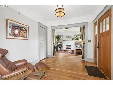 1212 SE 50th Avenue Portland OR 97215