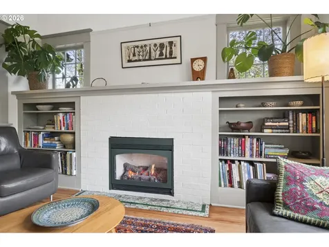 1212 SE 50th Avenue Portland OR 97215