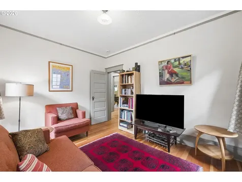1212 SE 50th Avenue Portland OR 97215