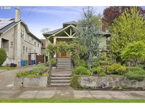 1212 SE 50th Avenue Portland OR 97215