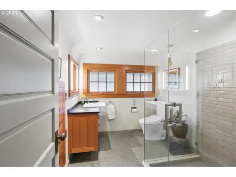 1212 SE 50th Avenue Portland OR 97215
