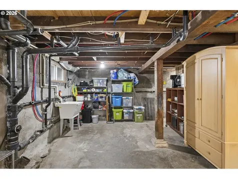 1212 SE 50th Avenue Portland OR 97215