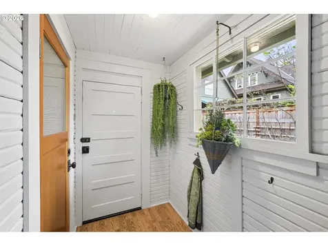 1212 SE 50th Avenue Portland OR 97215