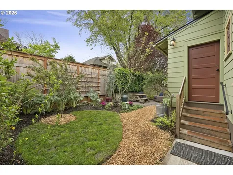 1212 SE 50th Avenue Portland OR 97215