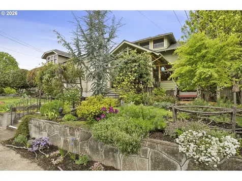 1212 SE 50th Avenue Portland OR 97215