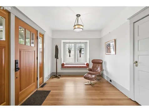 1212 SE 50th Avenue Portland OR 97215