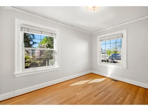 3354 NE Us Grant Place Portland OR 97212