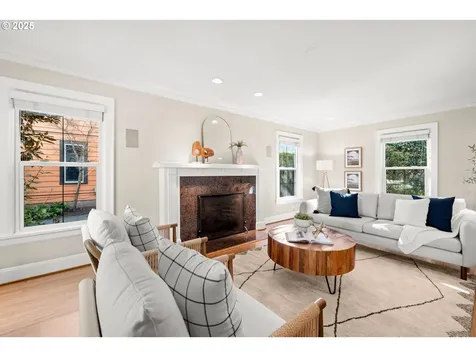 3354 NE Us Grant Place Portland OR 97212