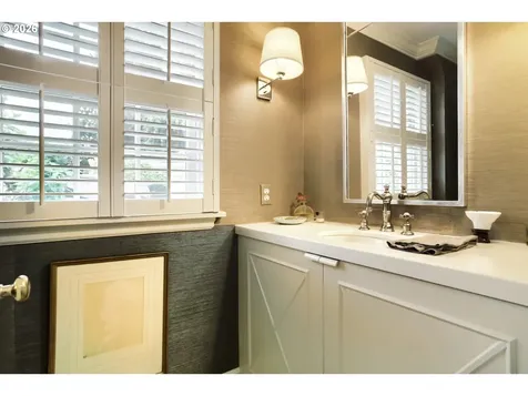 6394 SW Burlingame Avenue Portland OR 97239