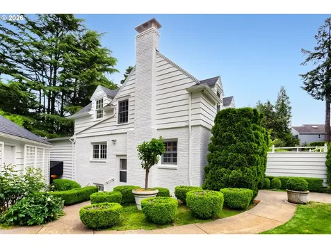 6394 SW Burlingame Avenue Portland OR 97239