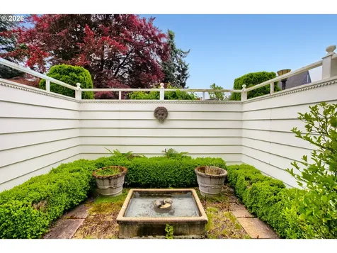 6394 SW Burlingame Avenue Portland OR 97239