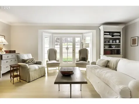 6394 SW Burlingame Avenue Portland OR 97239