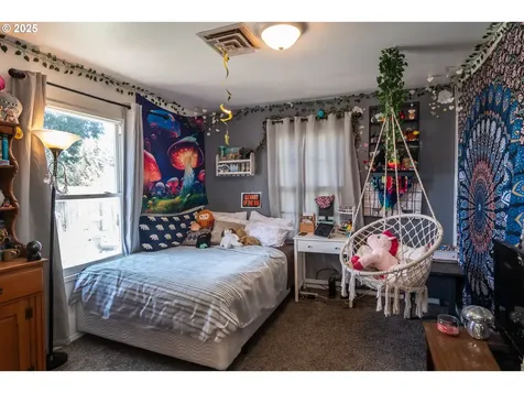 1630 NE Morris Street Roseburg OR 97470