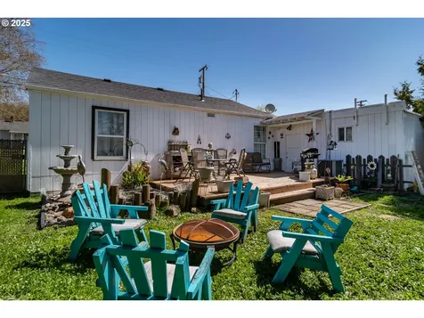 1630 NE Morris Street Roseburg OR 97470