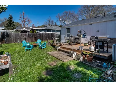 1630 NE Morris Street Roseburg OR 97470