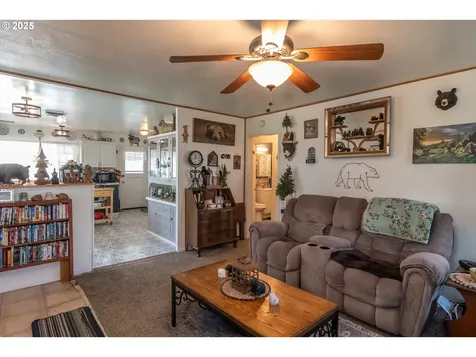 1630 NE Morris Street Roseburg OR 97470