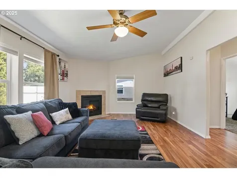 5177 Mango Avenue SE Salem OR 97317