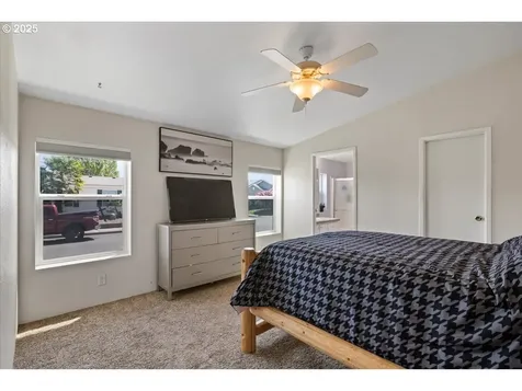 5177 Mango Avenue SE Salem OR 97317