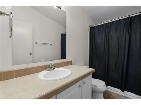 5177 Mango Avenue SE Salem OR 97317