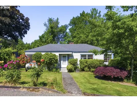 9009 SW 36th Avenue Portland OR 97219