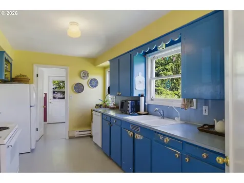 9009 SW 36th Avenue Portland OR 97219