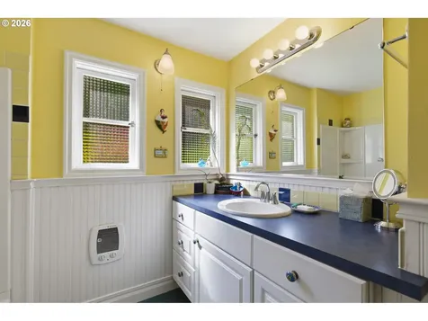 9009 SW 36th Avenue Portland OR 97219