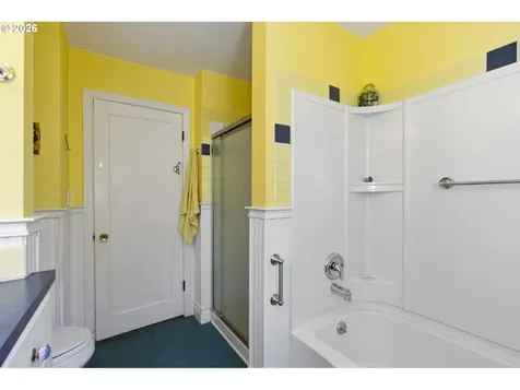 9009 SW 36th Avenue Portland OR 97219