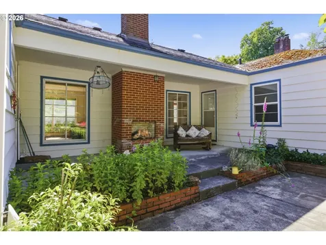 9009 SW 36th Avenue Portland OR 97219