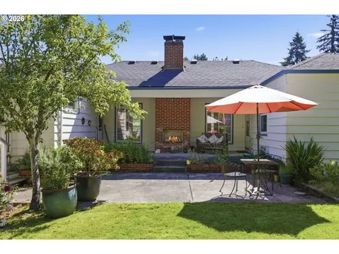 9009 SW 36th Avenue Portland OR 97219
