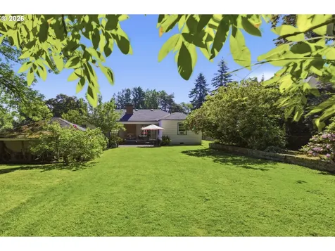 9009 SW 36th Avenue Portland OR 97219