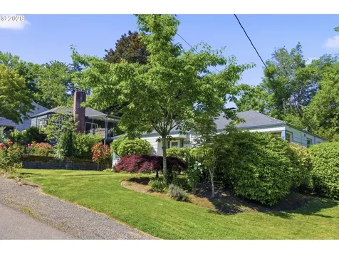 9009 SW 36th Avenue Portland OR 97219