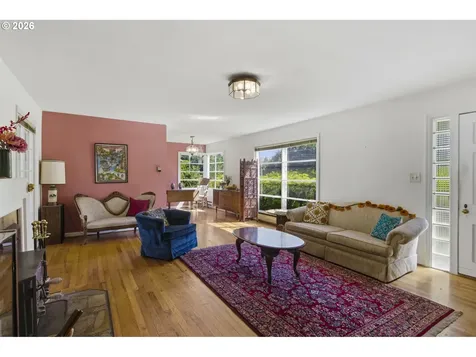 9009 SW 36th Avenue Portland OR 97219
