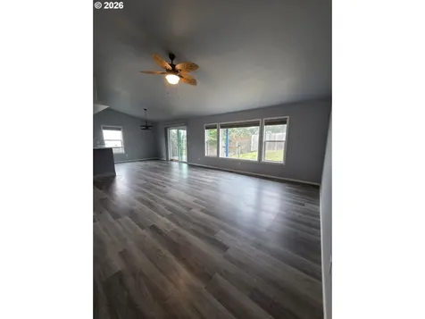263 Addison Avenue Sutherlin OR 97479