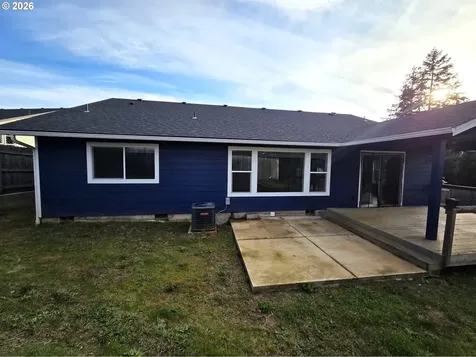 263 Addison Avenue Sutherlin OR 97479