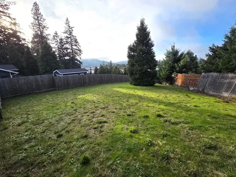 263 Addison Avenue Sutherlin OR 97479