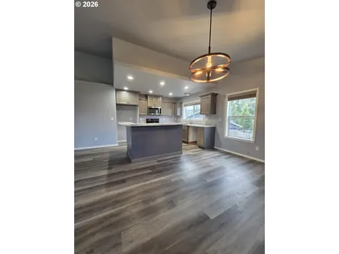 263 Addison Avenue Sutherlin OR 97479
