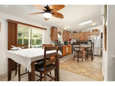 1060 Cornutt Street Myrtle Creek OR 97457
