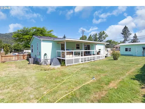 1060 Cornutt Street Myrtle Creek OR 97457