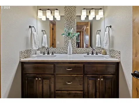 2421 NE 279th Street Ridgefield WA 98642