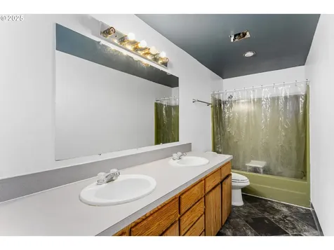 2802 NW 100th Street Vancouver WA 98685